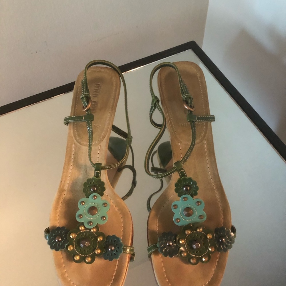 Miu Miu sandals with flower embellishments sz 37.5